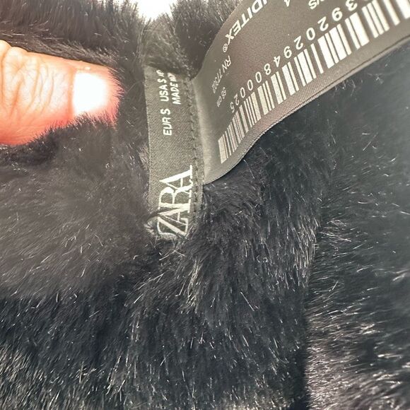Zara Faux Leather & Fur Winter Hat Small Black‎ Mob Wives Goth Luxury Old Money - Picture 7 of 7